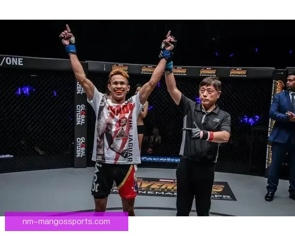 搏击盛典：力挑强手，鏖战摔跤邀请赛