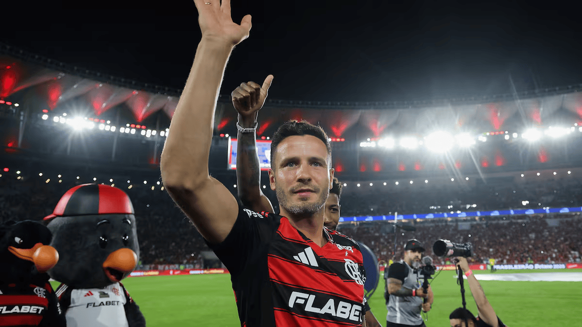 费利佩的存, 技度过了一, 中场在里约 费利佩的存, 技度过了一, 中场在里约