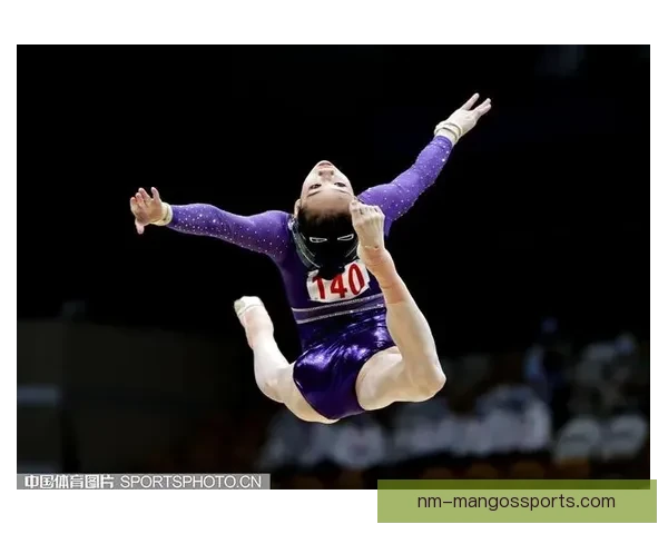 体操比赛精彩绽放：华丽表演闪耀舞台，冠军新秀崭露头角